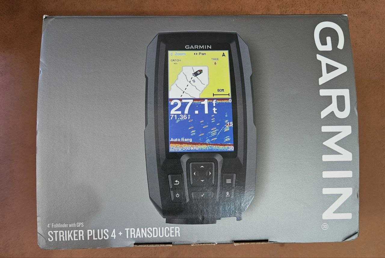 Garmin STRIKER Plus 4 + Transducer
