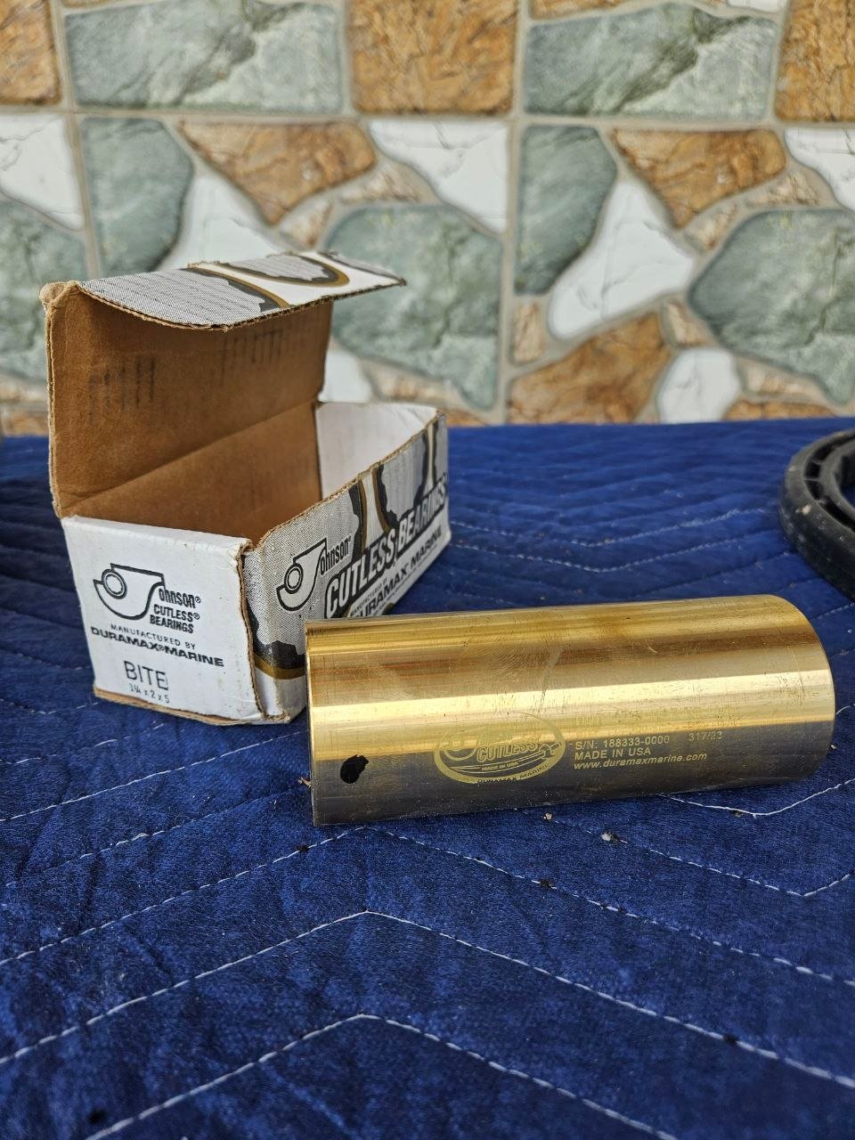 Johnson Cutless Marine Bearing 1-1/4" x 2" x 5" — New